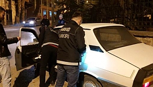 Haklarında Yakalama Emri ve Kesinleşmiş Hapis Cezası Bulunan 2 Şahıs Çankırı'da Yakalandı