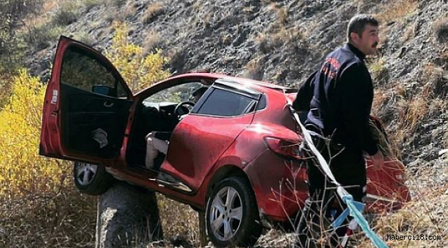 Virajı Alamayan Araç Dere Aşağı Uçtu
