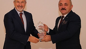Başkan Esen, Antalya'da Sağlıklı Kentler Birliği Toplantısına Katıldı