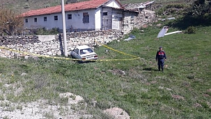 Çankırı'da Binanın Duvarına Çarpan Otomobil Sürücüsü Öldü, Eşi Yaralı