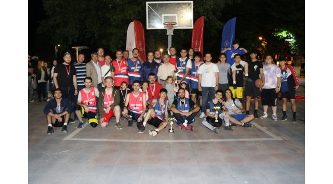 3x3 Sokak Basketbolu Turnuvası Tamamlandı