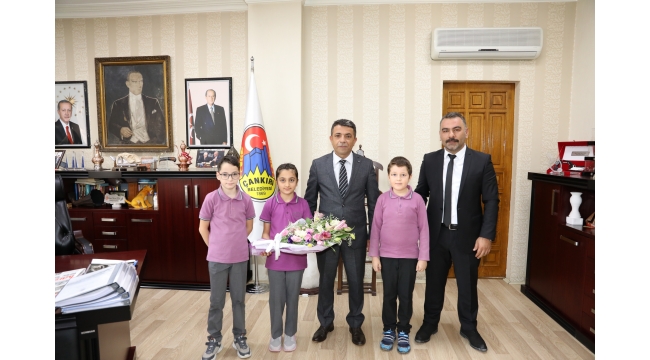 Öğrencilerden Çankırı Belediyesine İlköğretim Haftası Ziyareti
