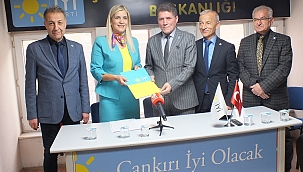 Millet İttifakı'nın İlk Milletvekili Aday Adayı Betül Ayhan Oldu