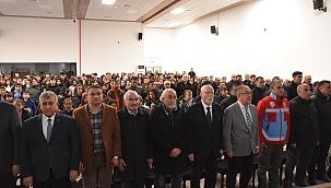 Prof. Dr. Gürol Seyitoğlu Çerkeş'te Deprem Konulu Konferansını Gerçekleştirdi