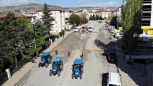Çankırı'da Cadde ve Sokaklar Köpüklü Su ile Yıkandı