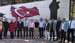 MHP Çankırı Merkez İlçe Başkanlığı'ndan Manevi Büyüklerine Ziyaret