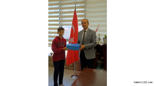 Öğrencimiz Bursluluk Sınavında 500 Tam Puan Alarak Türkiye Birincisi Oldu