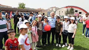 Başkan Esen'e Çocuklardan Sevgi Seli