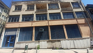 Geçmiş Yılların Efsane Binası Neden Atıl Durumda Bekletiliyor? (Özel Haber)