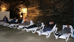 Çankırı Tuz Mağarasında Sağlık Arayan KOAH ve Astım Hastalarında 0/0 50 İyileşme