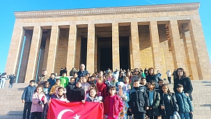 Büyük Bir Gurur ve Saygı İçinde Anıtkabir'i Gezdiler 