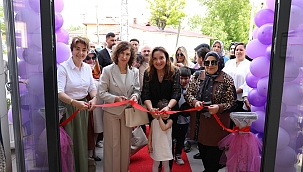 Esen'den Kadınlara Çağrı: "Ürünleri Sandıklardan Çıkarın Dünyaya Satın"