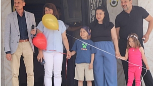 Kanseri Yenen Minik Öğrenci Yiğit, Okulunda Balonlarla Karşılandı