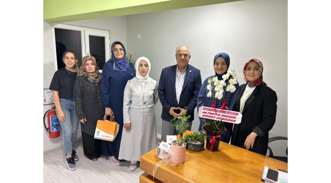 AK Parti Çankırı Kadın Kolları'ndan 8 Eylül Dünya Fizyoterapistler Günü Ziyareti 