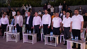 Çankırı'da 12 Dev Adamın Tarihi Maçı İçin Dev Ekran Kuruldu