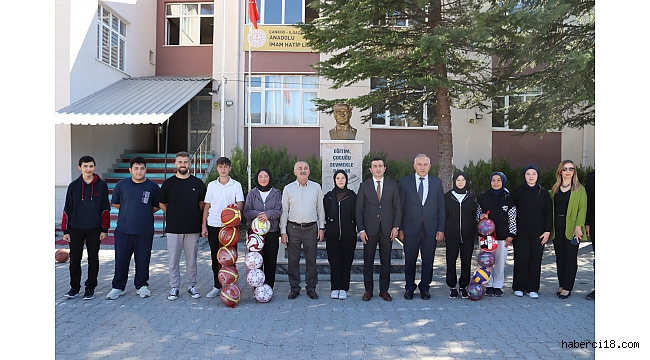 Ilgaz'da Eğitim Destekleri Akademik Alanda ve Spor Alanında Devam Ediyor