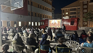 Yıldızların Altında Sinema Keyfi