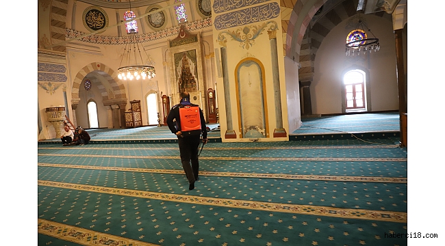 Camiler ve Din Görevlileri Haftası'nda Camiler Temizlendi