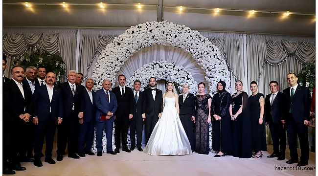 Sena & Hamdi Dünya Evine Girdi