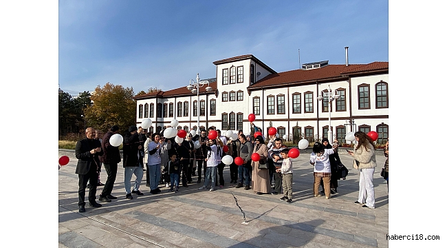 MHP KAÇEP Çankırı Teşkilatı Kent Meydanında Program Düzenledi
