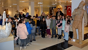 Minik Öğrenciler Atık Heykel Sergisine Hayran Kaldı