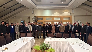 Çankırı MHP Milletvekilimiz Pelin Yılık Çankırılı İş İnsanlarımızla Bir Araya Geldi