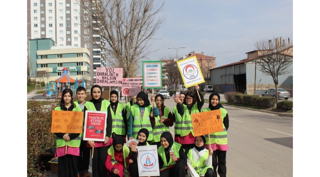 Hacı Murâd-ı Velî İmam Hatip Ortaokulu'ndan Trafikte Farkındalık Çalışması