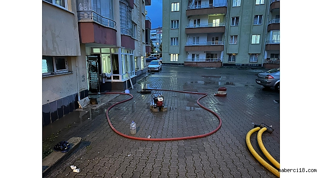 Çankırı'da Şiddetli Yağış Ve Dolu Günlük Yaşamı Durma Noktasına Getirdi