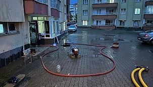 Çankırı'da Şiddetli Yağış Ve Dolu Günlük Yaşamı Durma Noktasına Getirdi