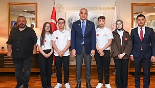 Güzel Sanatlar Lisesi Kültür ve Turizm Bakanı Sayın Nuri Ersoy'a Ziyaret