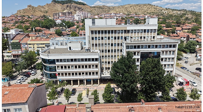 Çankırı Belediyesi Hizmet Binasının Dış Cephesi Yenileniyor