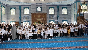 İmam-I Azam Camii'nde Yaz Kur'an Kursları Kapanış Programı Gerçekleştirildi