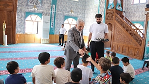 Yaz Kur'an Kursu Öğrencilerine İkramda Bulunuldu