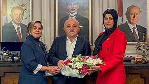 Başkan Esen Merkez Mahalle Muhtarlarıyla Bir Araya Geldi