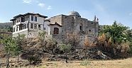 Vakti Zamanında Dertlilere Deva, Hastalara Şifa Olan Taş Mescit Neden Kapalı Bekletiliyor? (Özel Haber)